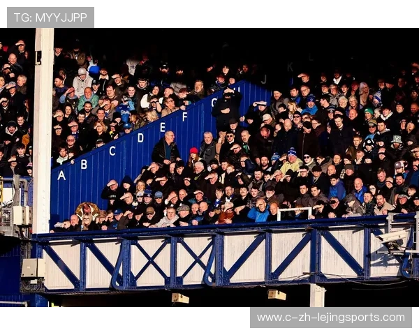 英超VAR判罚尺度持续引发争议 裁判认定支撑手不犯规